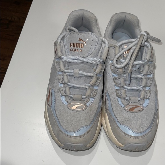 Puma CELL Venom Patent Women’s Sneakers size 10 Blue suede with Gold accents - Picture 3 of 7